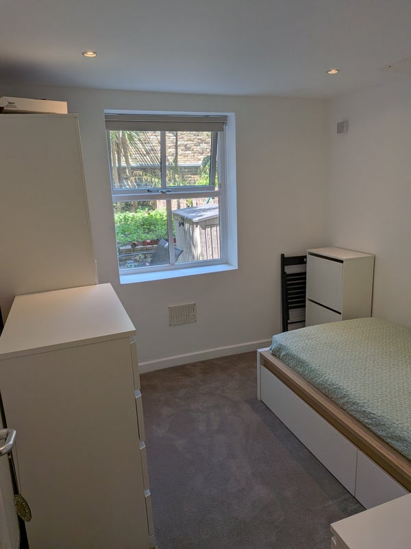 Room Cambridge Grove in Greater London