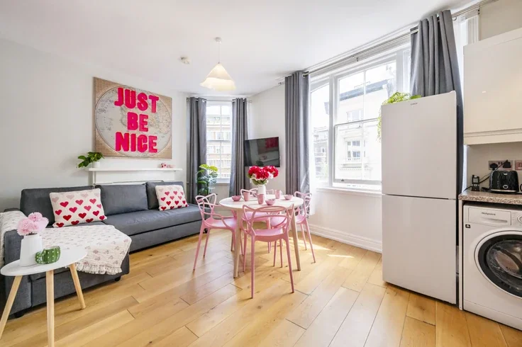 Flat Westbourne Grove in City of Westminster