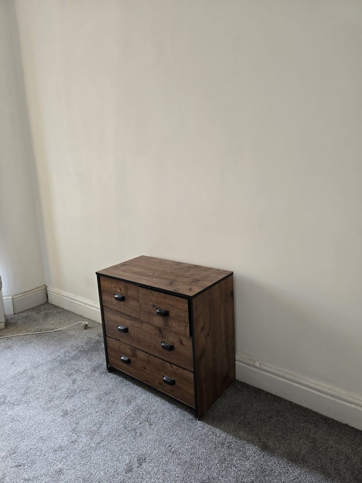 Room Derby Lane in Liverpool