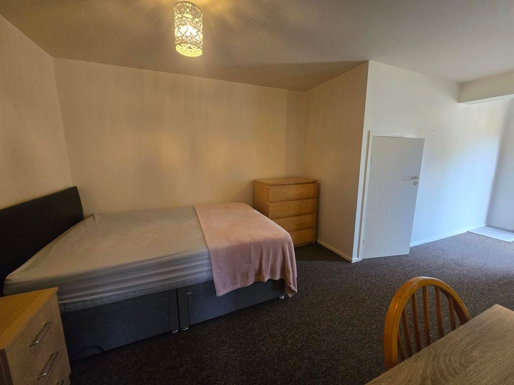 Flat Lea Yield Close in Birmingham