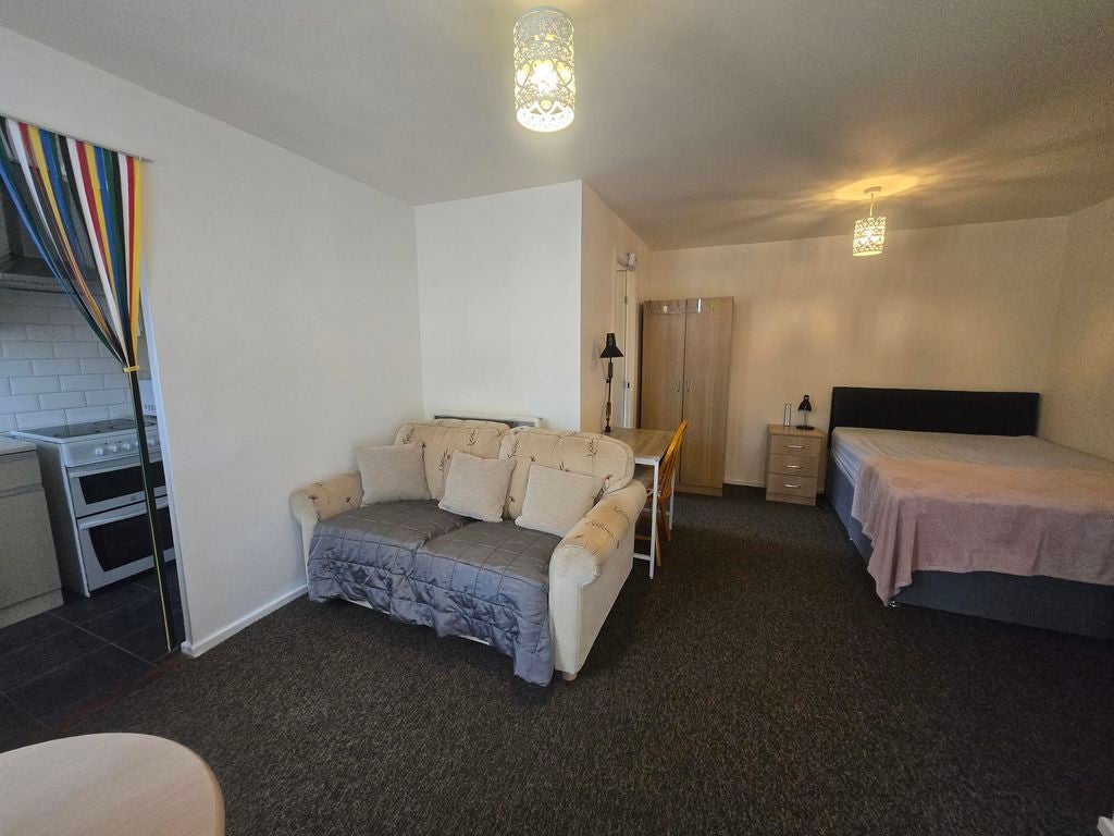 Flat Lea Yield Close in Birmingham