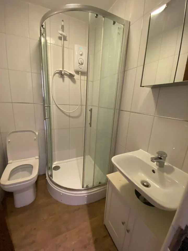 Flat Lewis Grove in Greater London