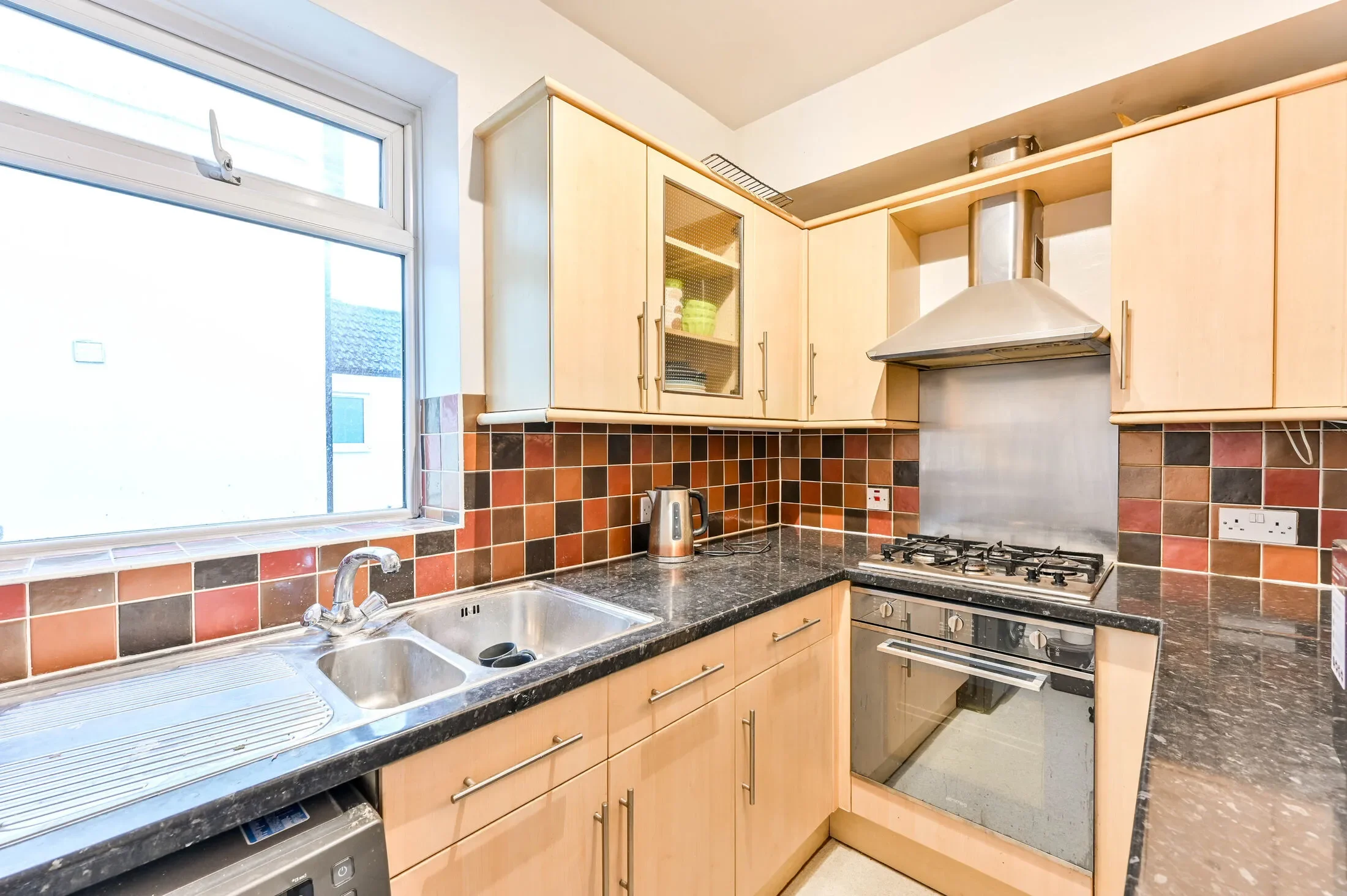 Flat Penrith Road in Greater London