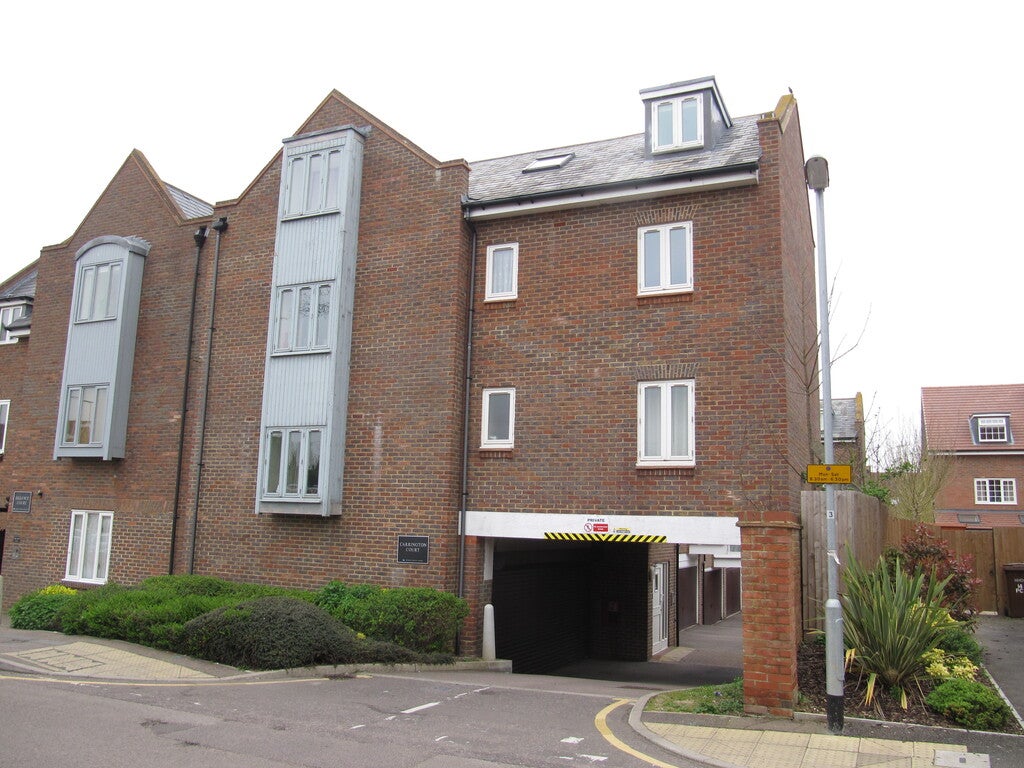 Flat Princes Mews in North Hertfordshire