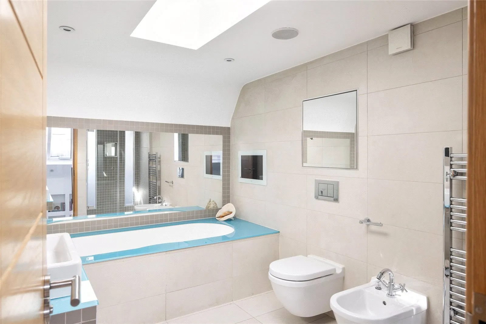 House Gunter Grove in Greater London