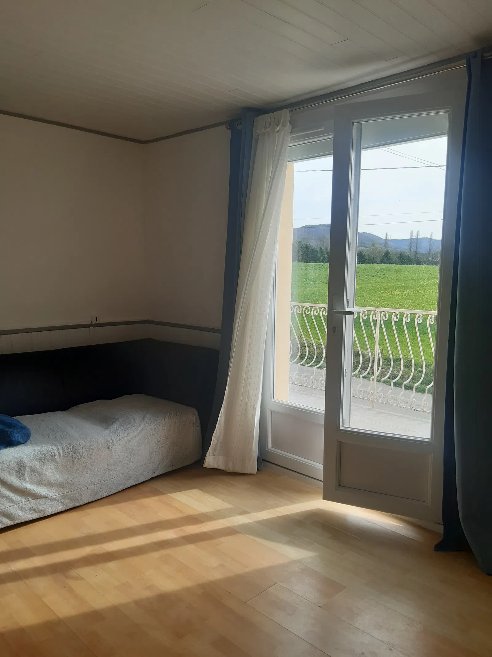 Chambre Route de Grimaud à Saint-Lager-Bressac