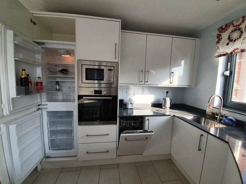 Room Rich Street in Greater London