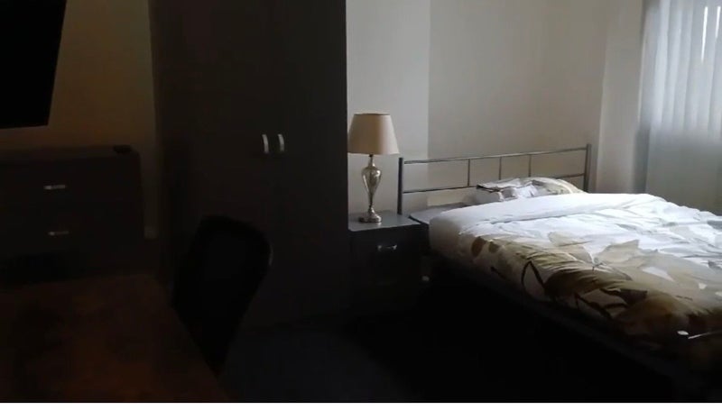 Room Lower Breck Road in Liverpool