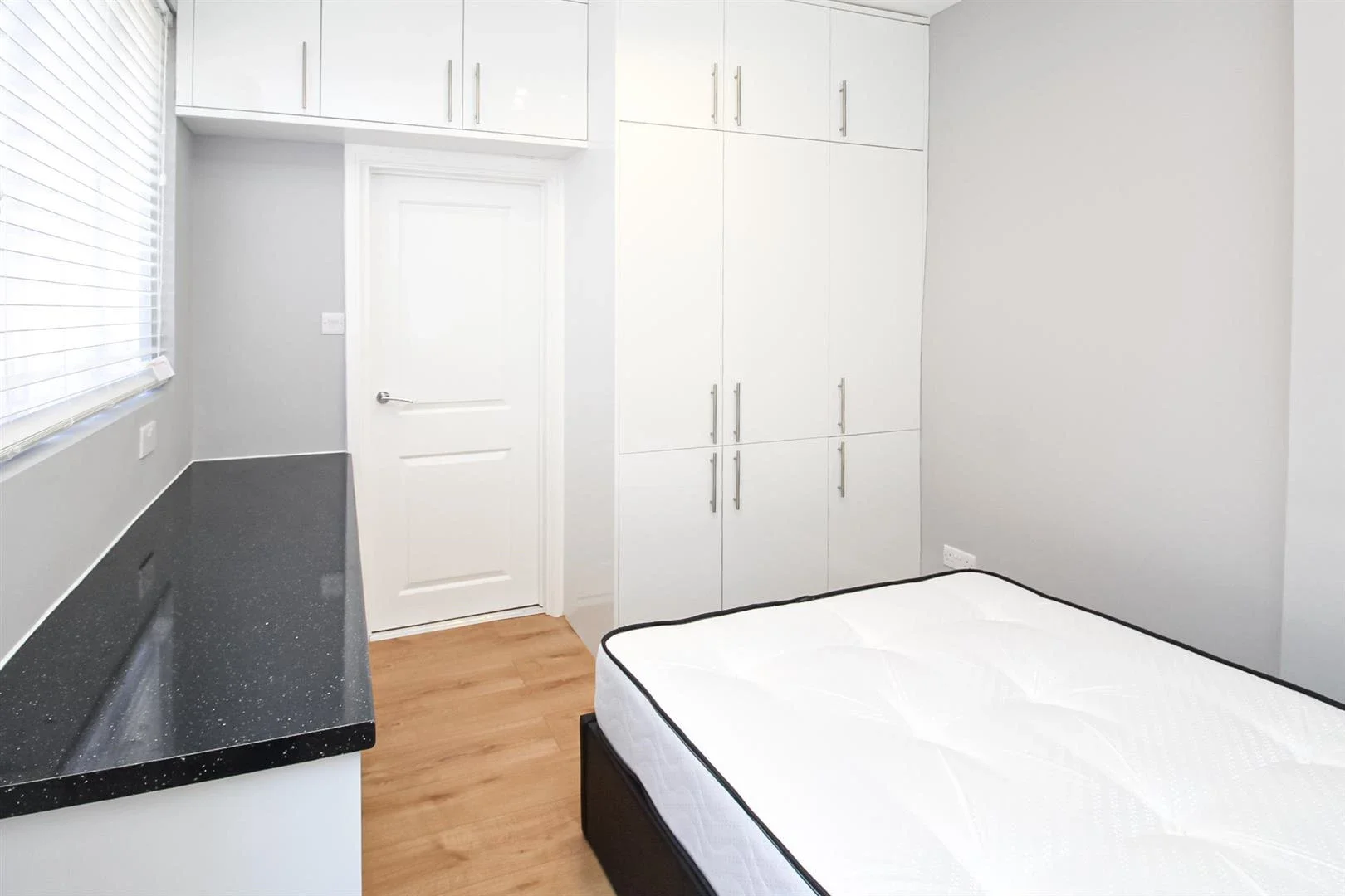 Flat Langham Road in Greater London