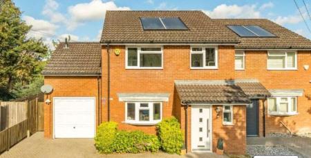 House Beverley Road in Borough of Spelthorne