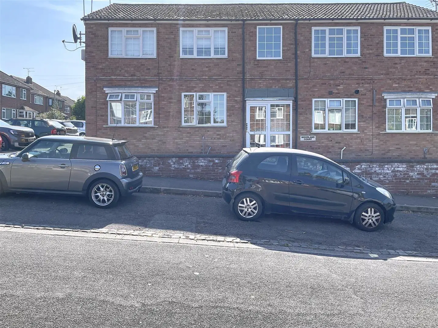 Flat Woodland Road in Kenilworth