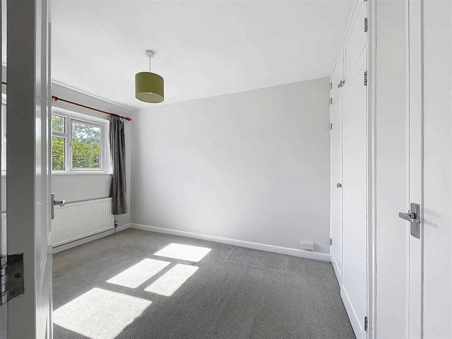 Flat Woodland Road in Kenilworth