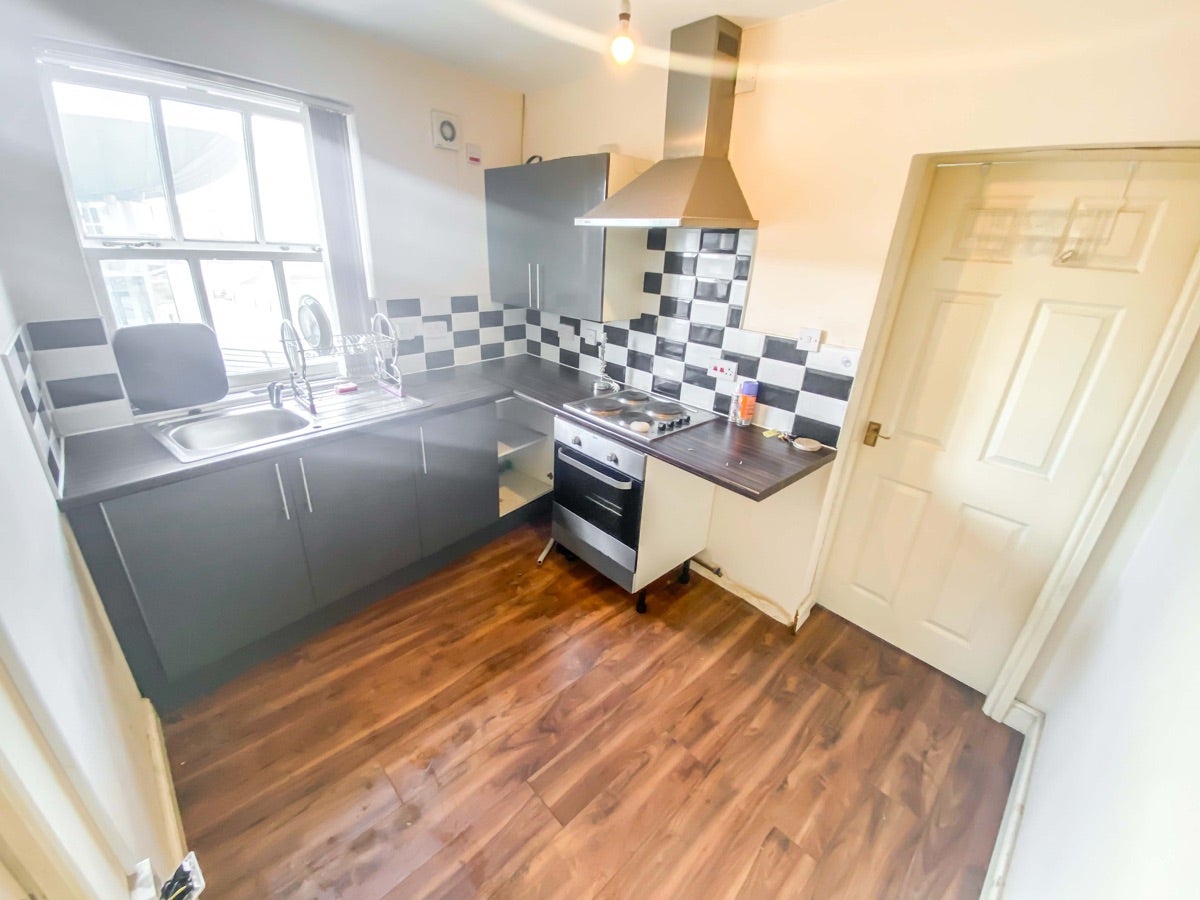 Flat Vauxhall Road in Stourbridge