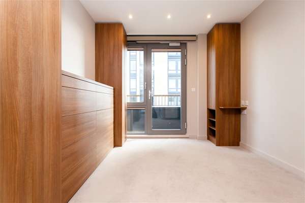 Flat Palmers Road in Greater London