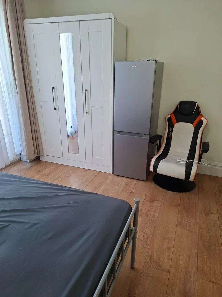 Room Seymour Road in Luton