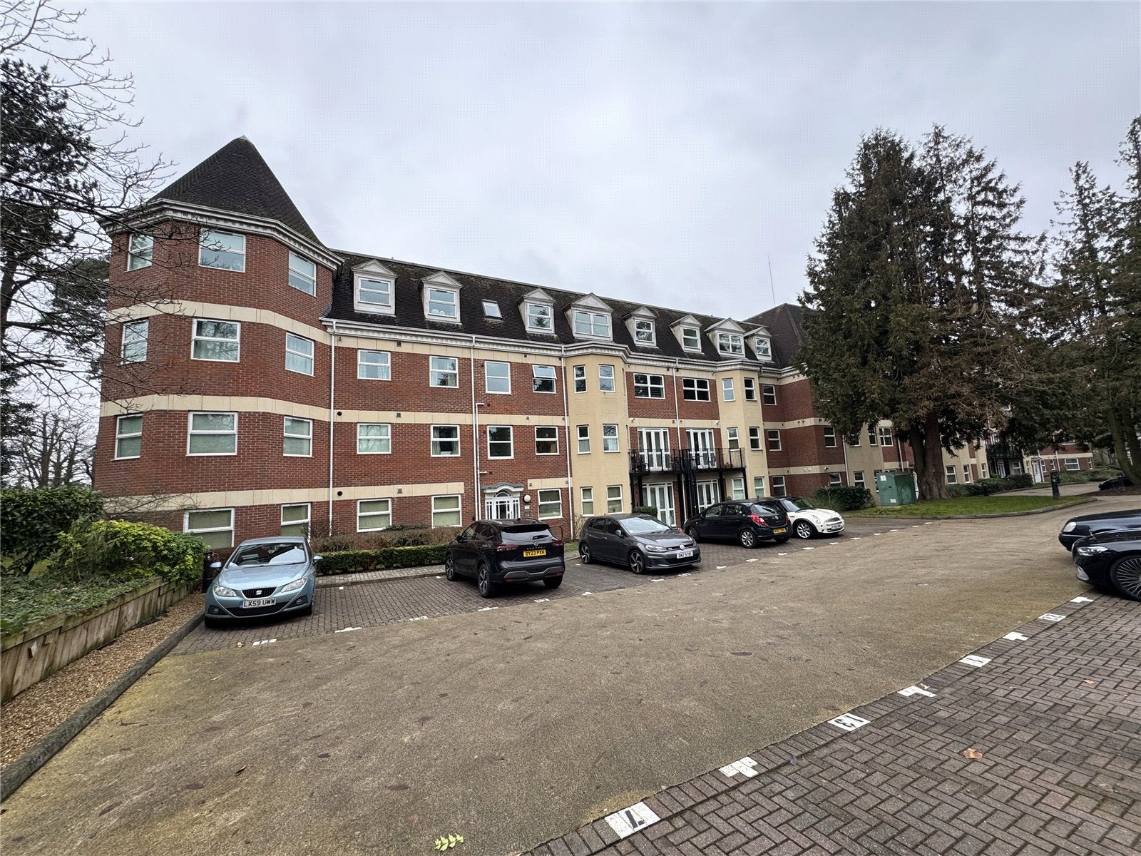 Flat Park Road in Surrey Heath