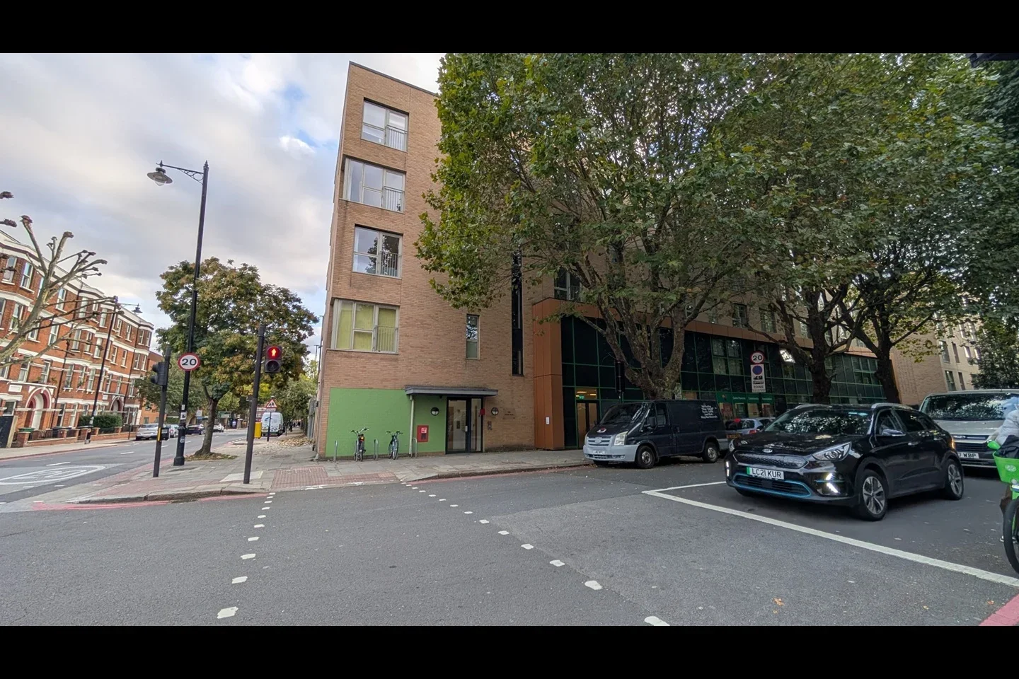 Flat Plender Street in Greater London