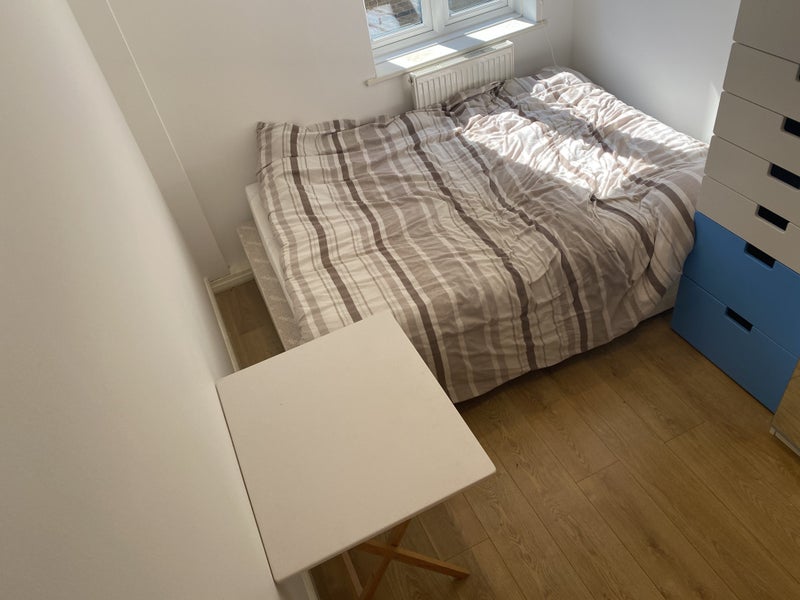 Room Belfry Close in Greater London