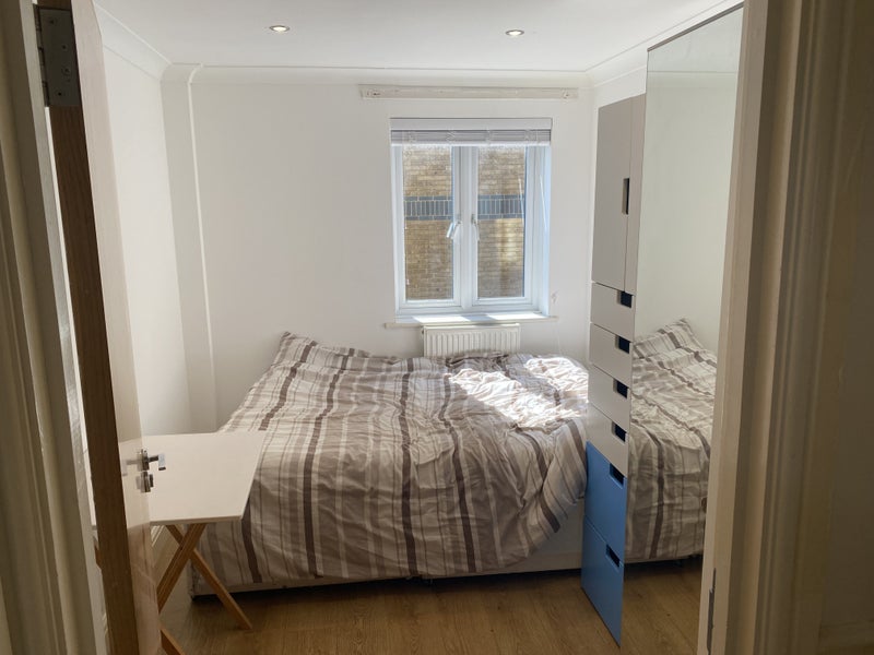 Room Belfry Close in Greater London