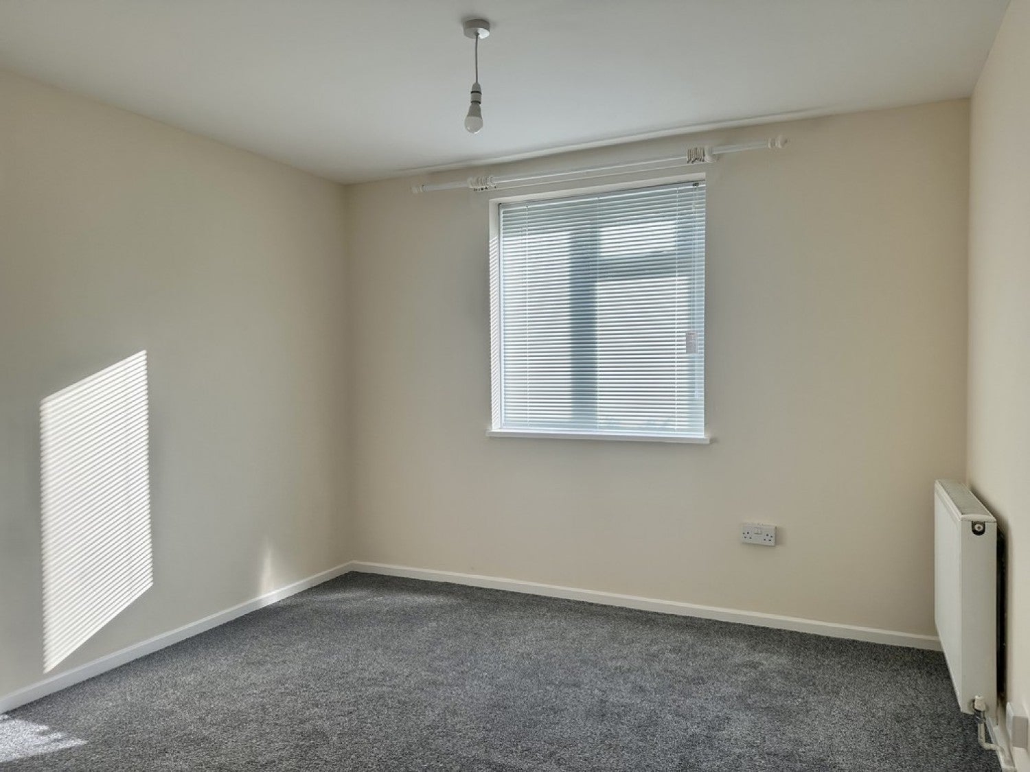 Flat Noble Close in Bournemouth