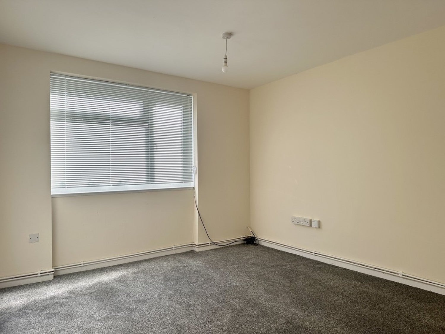 Flat Noble Close in Bournemouth