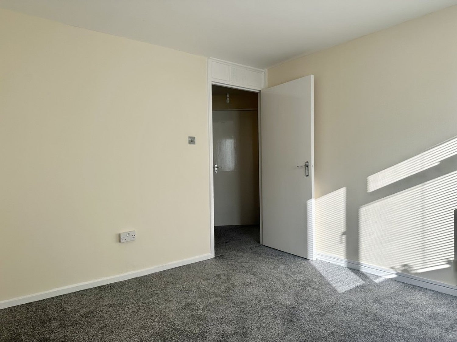 Flat Noble Close in Bournemouth