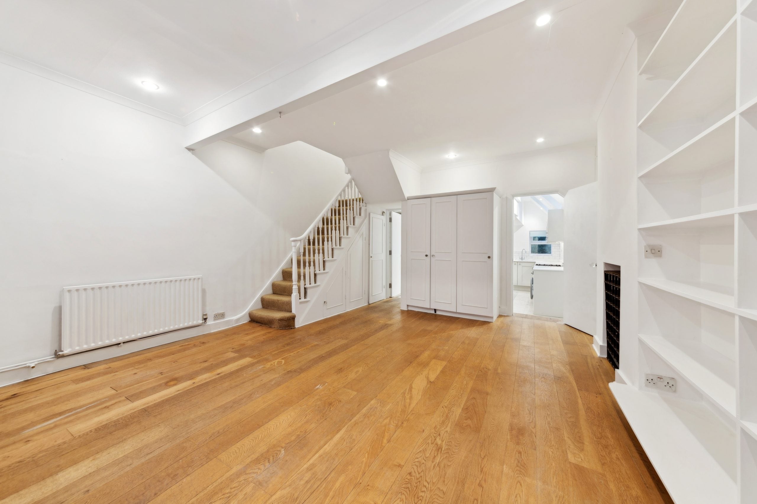 House Rowena Crescent in Greater London