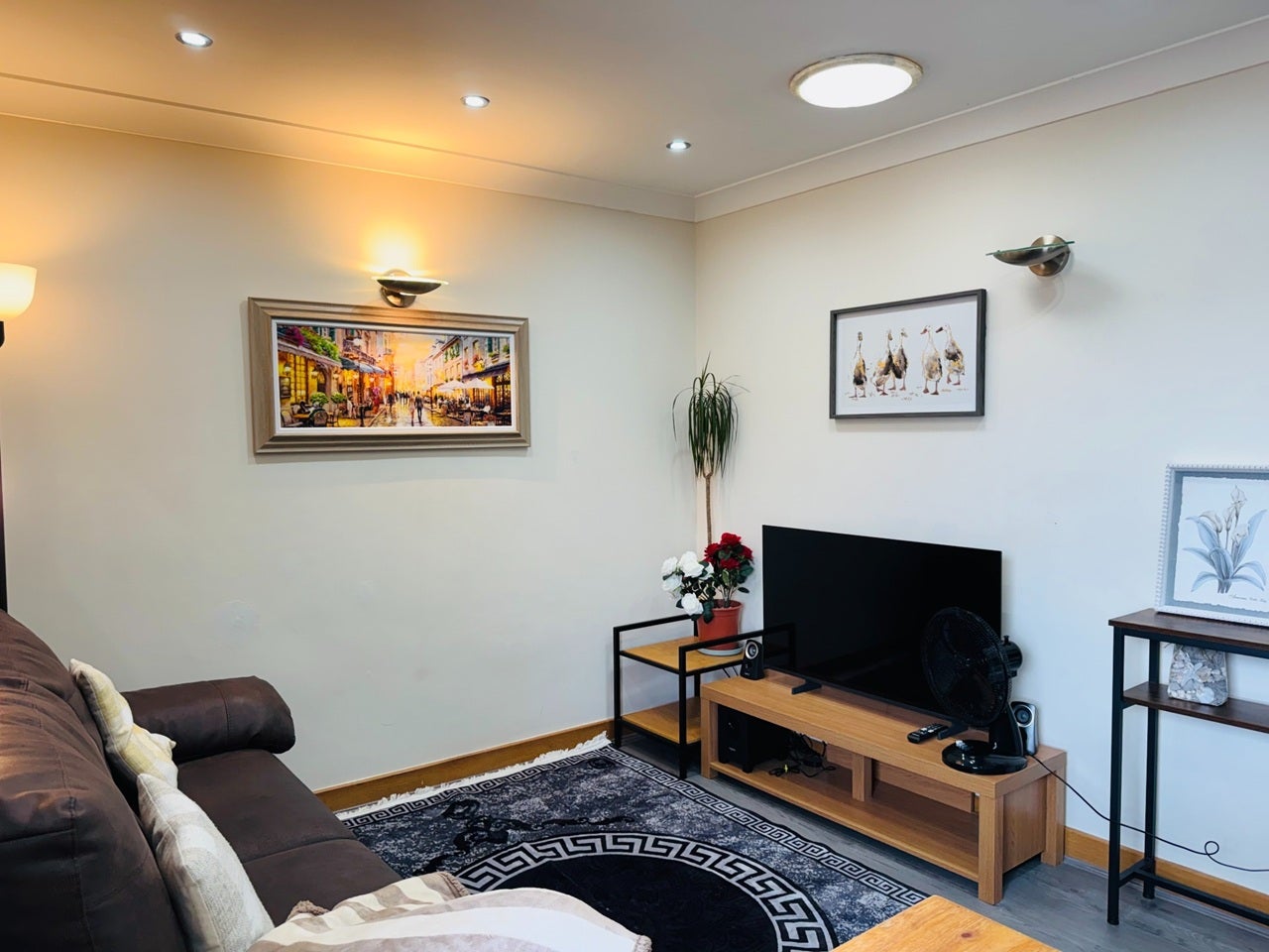 Flat Whitechapel Road in Greater London
