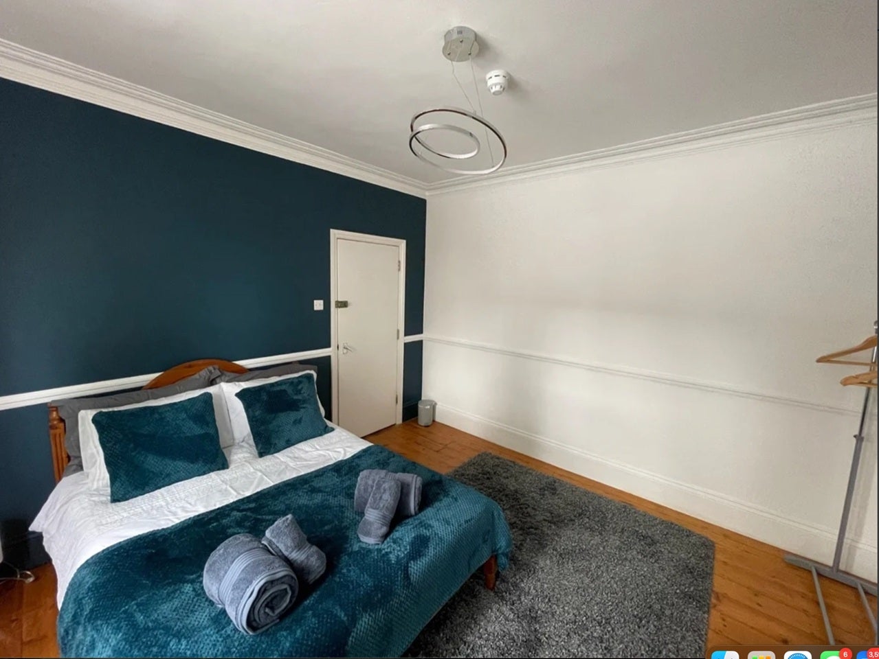 Room Crown Lane in Greater London