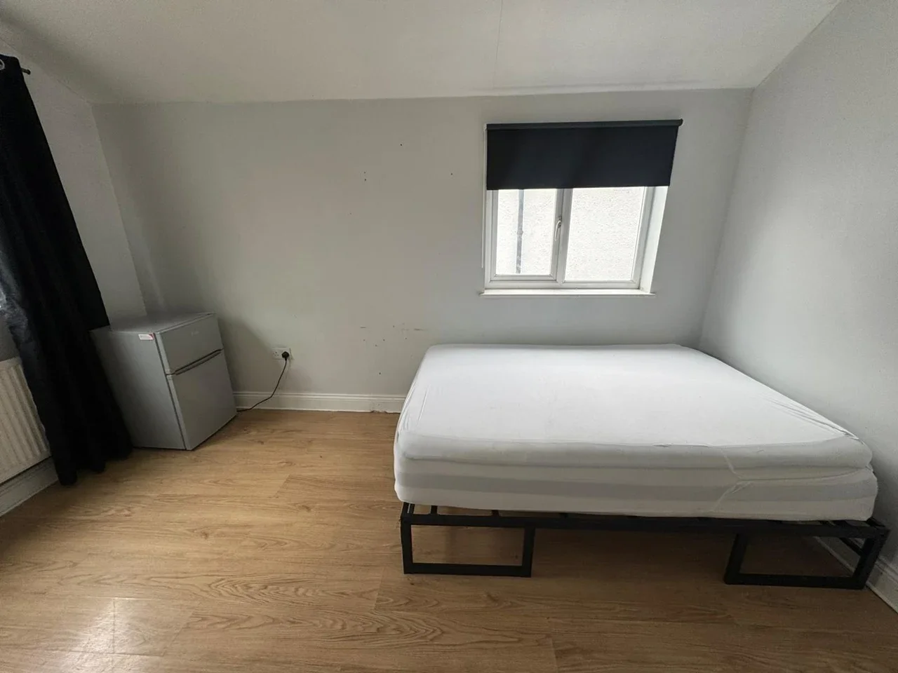 Room Chandler Avenue in Greater London
