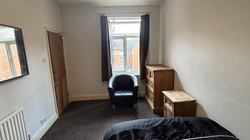 Room Upperton Road in Leicester