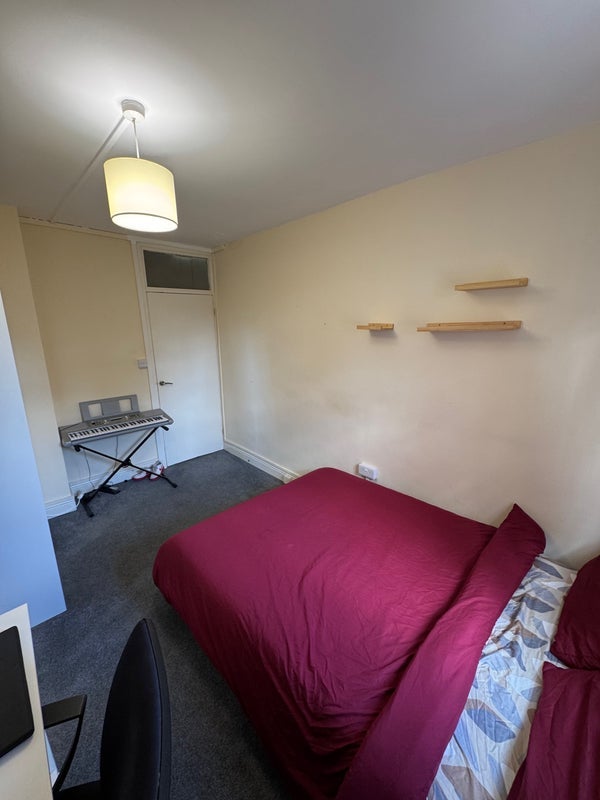 Room Clapham Manor Street in Greater London