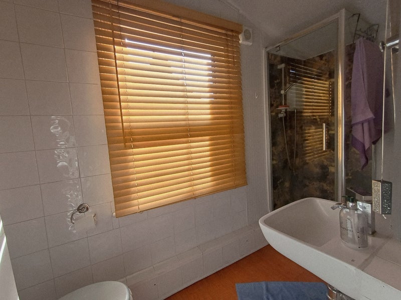 Flat Watcombe Road in Greater London
