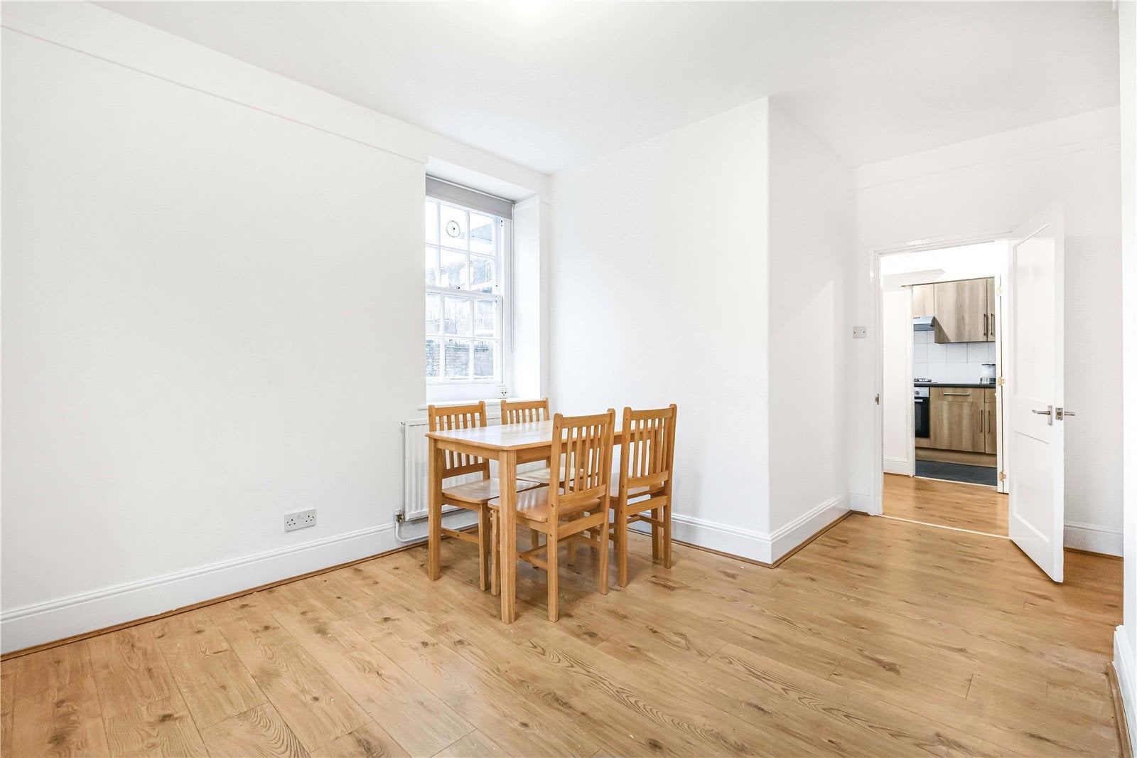 Flat Maygood Street in Greater London
