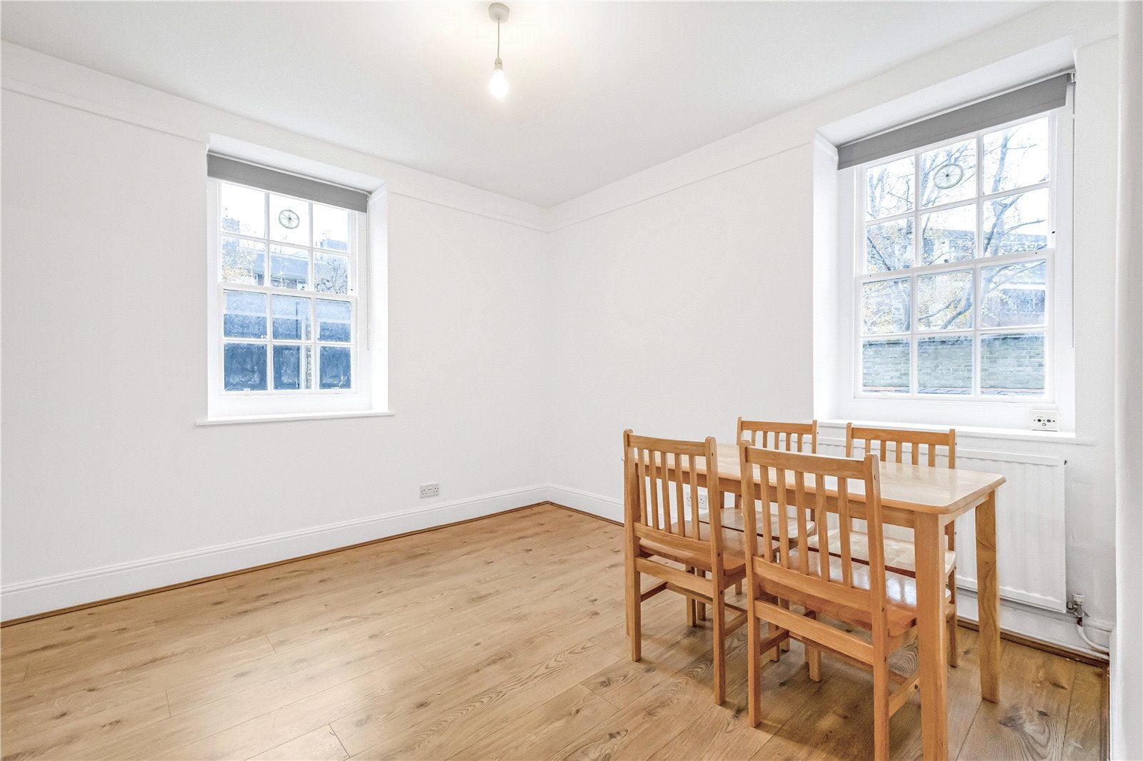 Flat Maygood Street in Greater London