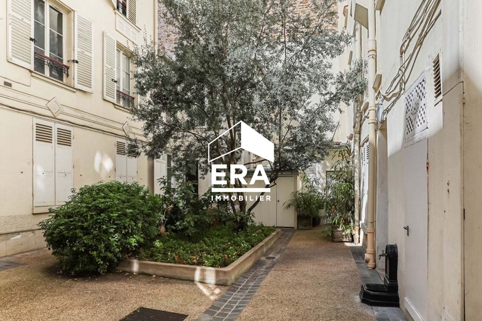 Appartement Rue du Général Bertrand à Paris