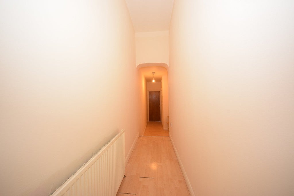 Flat Clarence Avenue in Greater London