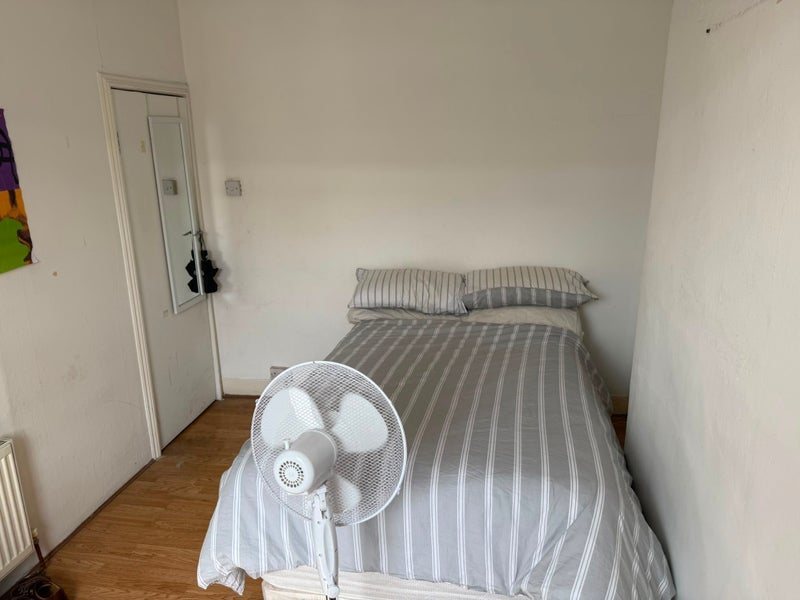Room Stoke Newington Church Street in Greater London