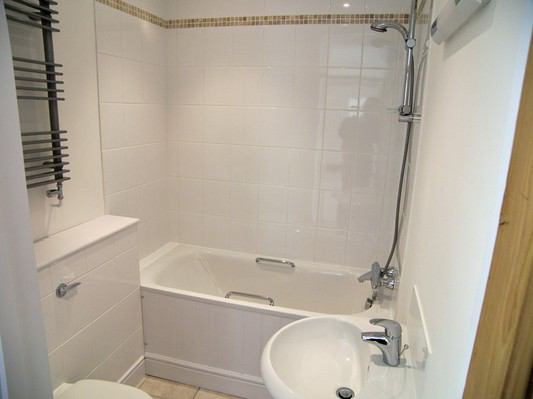 Room Paulet Road in Greater London