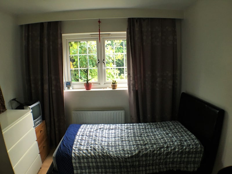 Room Paulet Road in Greater London