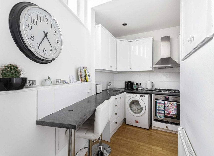 Flat Draycott Place in Greater London