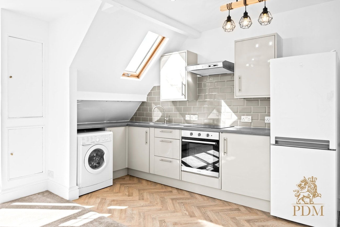 Flat Mapperley Park Drive in Nottingham