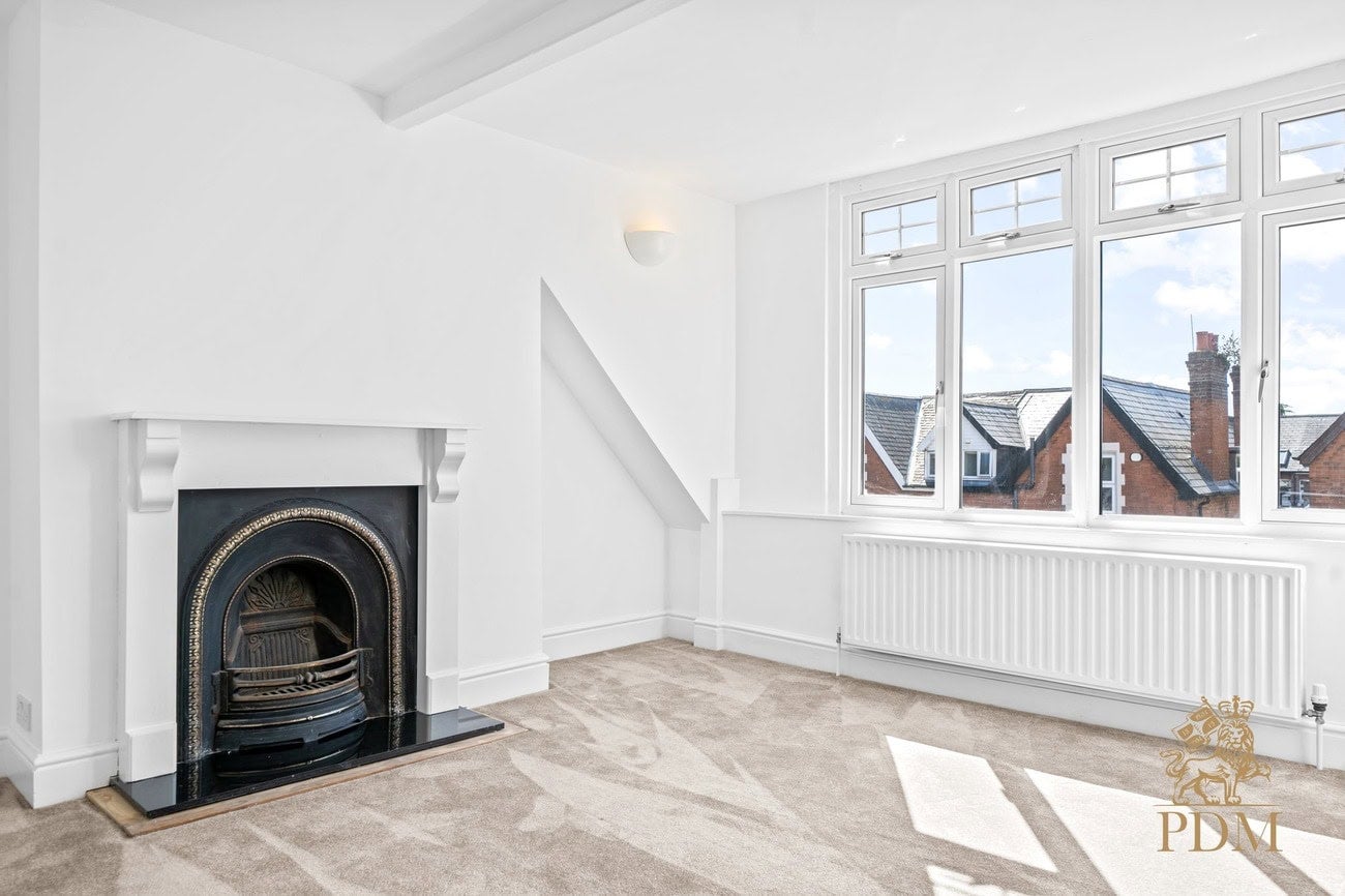 Flat Mapperley Park Drive in Nottingham