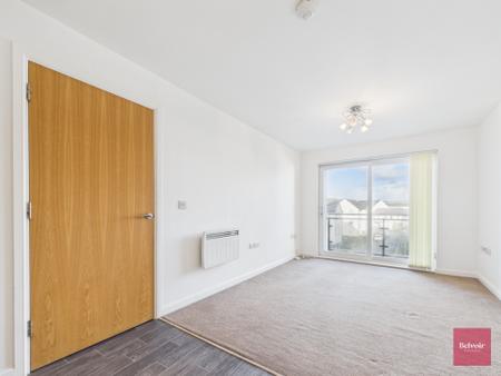 Flat Prince Apartments in Swansea