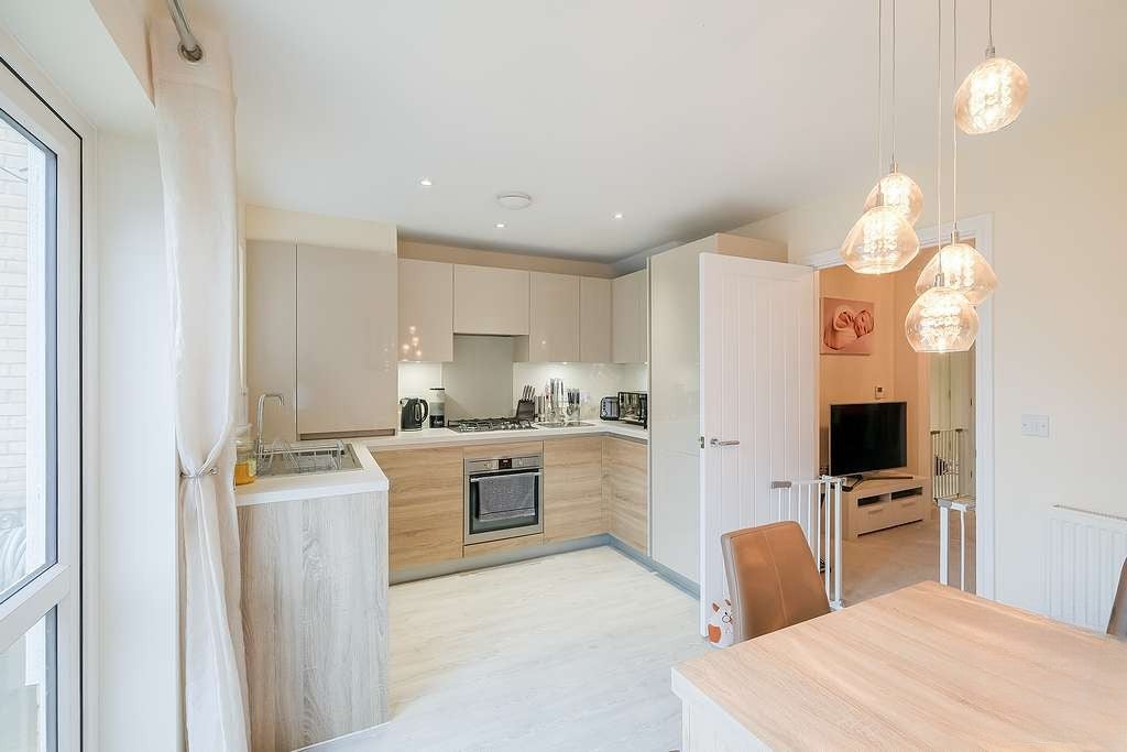 House Thistle Close in Greater London