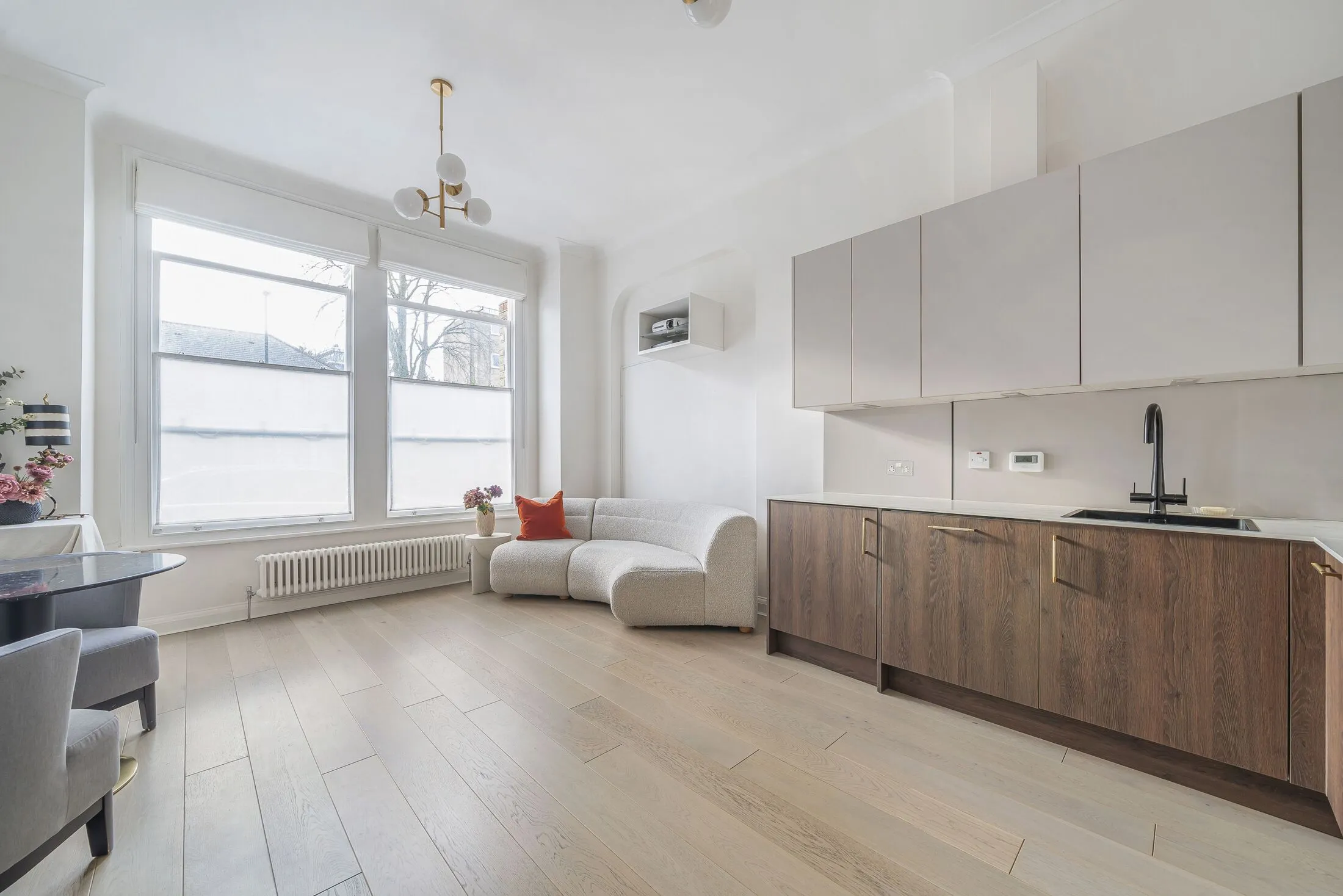 Flat Gordon Road in Greater London