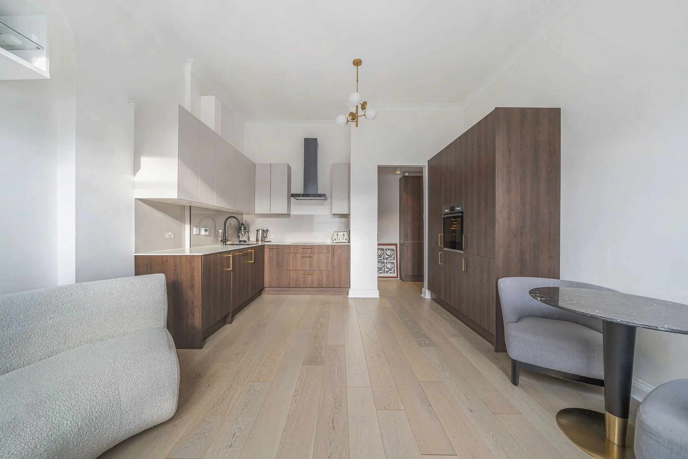 Flat Gordon Road in Greater London