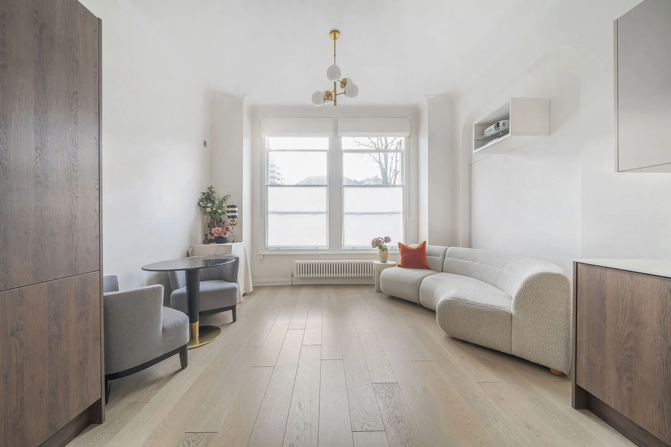 Flat Gordon Road in Greater London