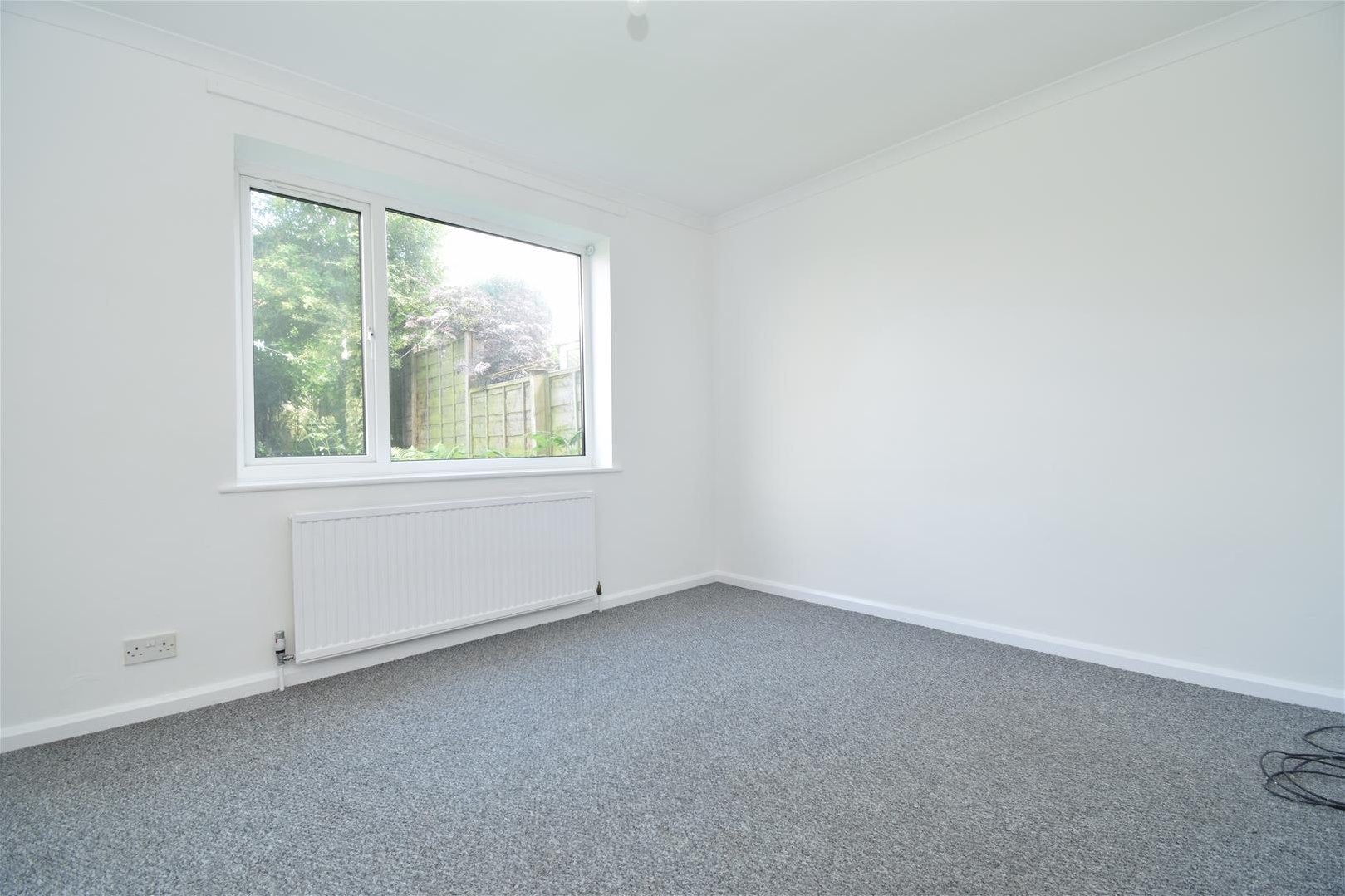 House Newland Crescent in Wakefield