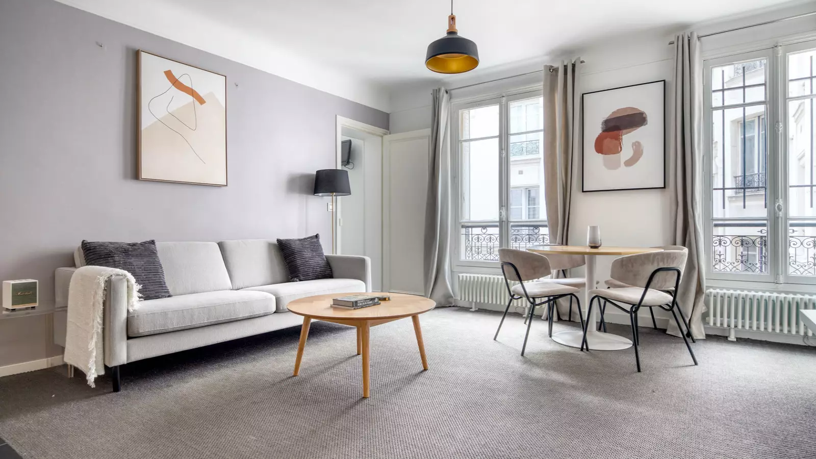 Flat Rue Pierre Demours in Paris